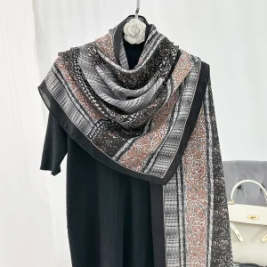 Pale Black Albescent
