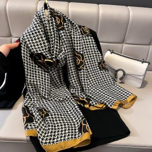 Dark Houndstooth