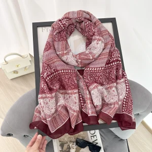 Pale Maroon Albescent